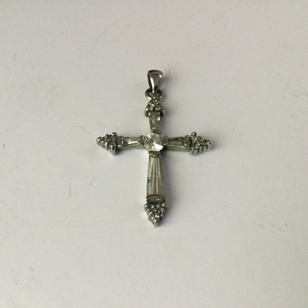 Beautiful Cross Pendant Vintage
